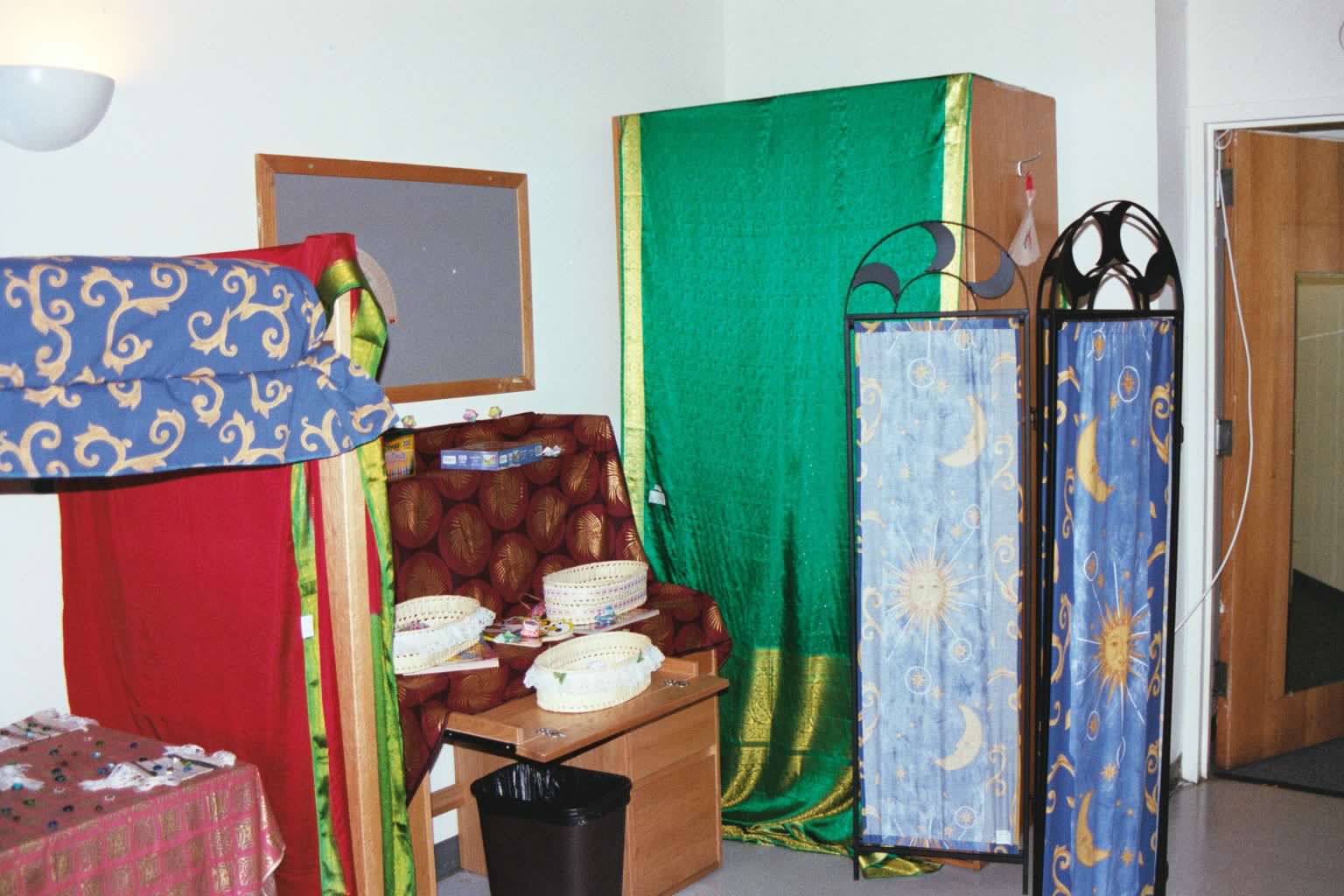 2002 07 summer program dorm 23