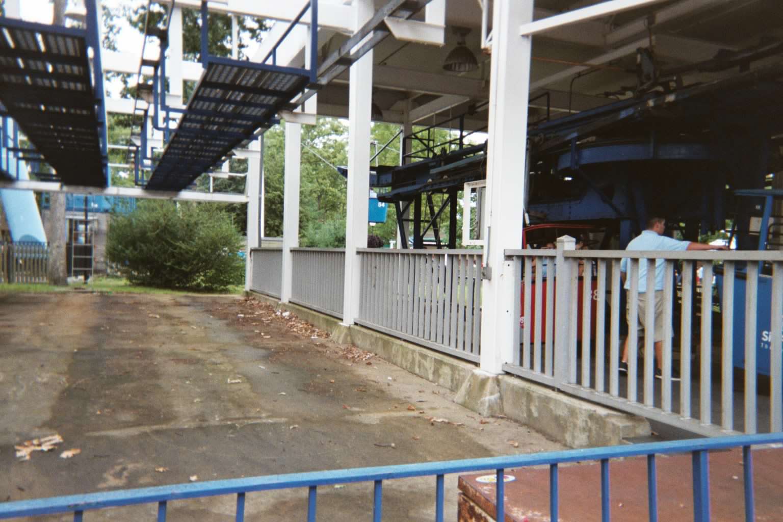 2002 07 summer program dorm 76