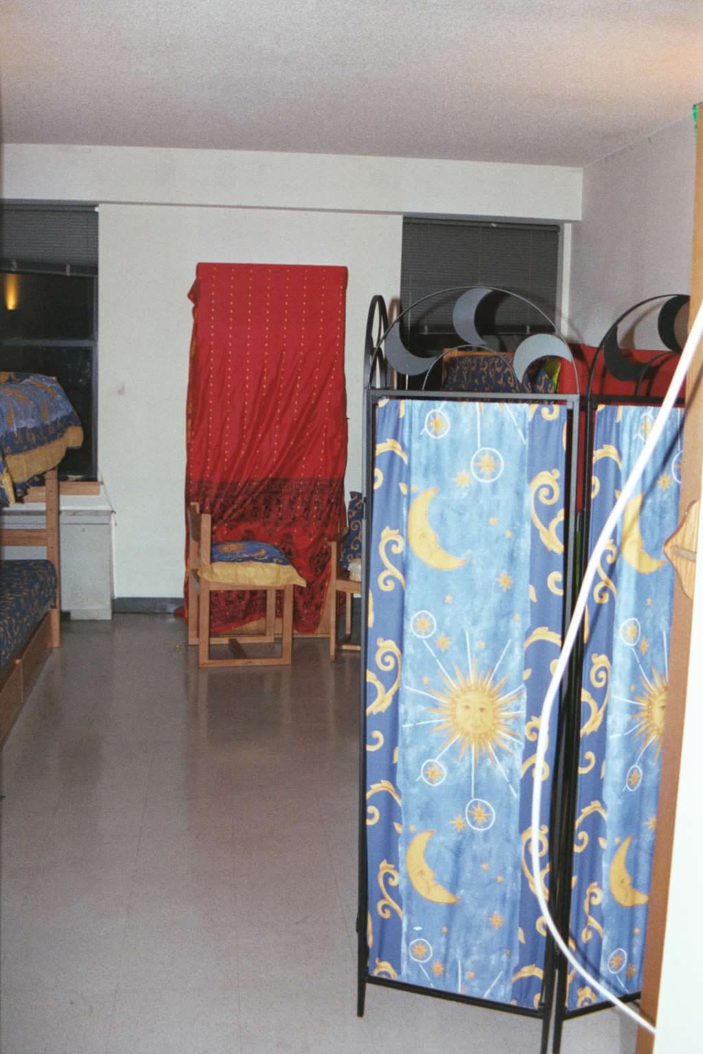 2002 07 summer program dorm 83