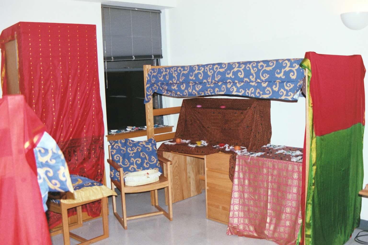 2002 07 summer program dorm 88